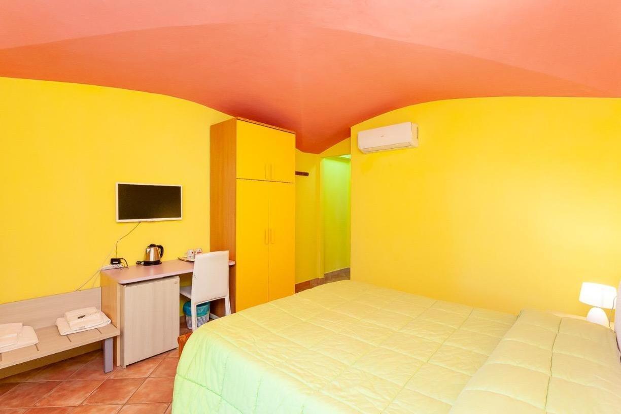 B&B Pettirosso Garden San Teodoro  Exterior foto